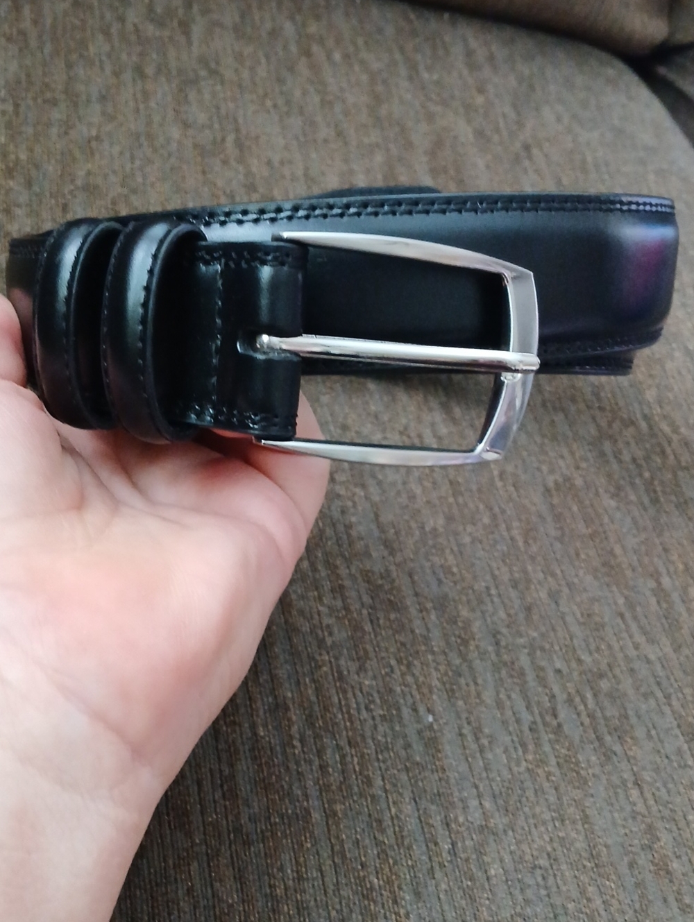 Source Unknown Black Leather Belt with Silver Buckle